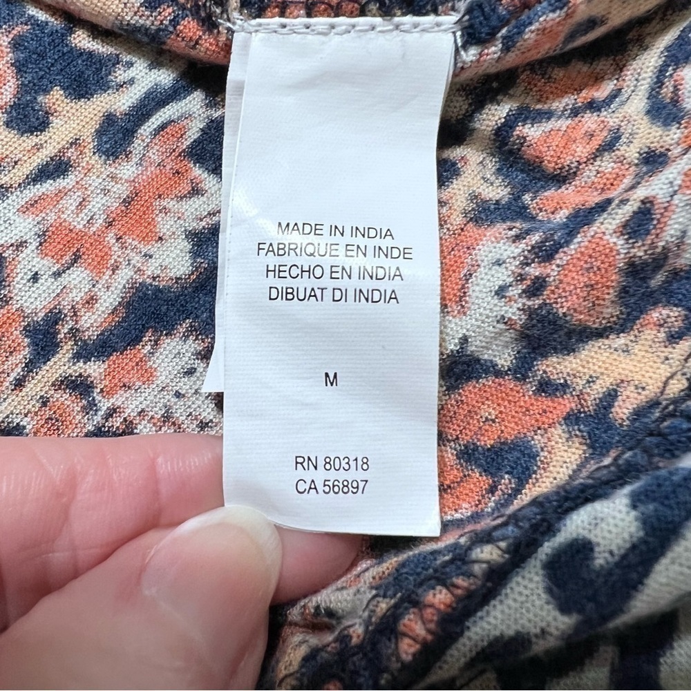 Lucky Brand (EUC) Top with Front Tie Size Medium - Picture 7 of 11